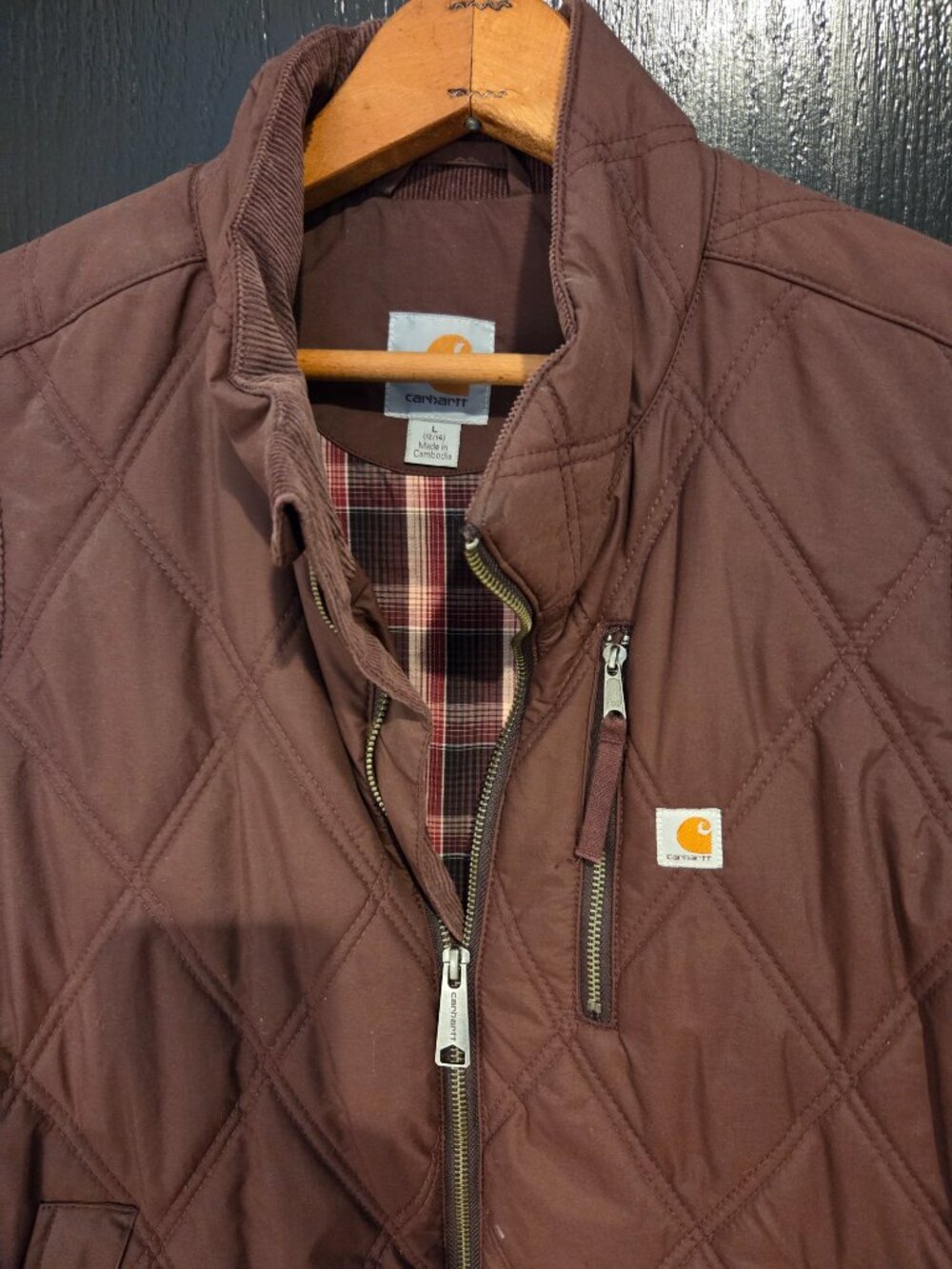 Carhartt Women's Vest Size large Burgundy Diamond pattern quilted Lined - Picture 2 of 4